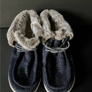Hey Dude Britt Fur-Lined Casual Shoes Size US 9